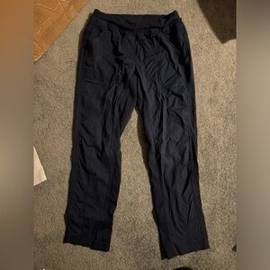 Lululemon women’s pants size 4